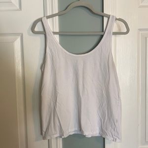 Mate the label white tank